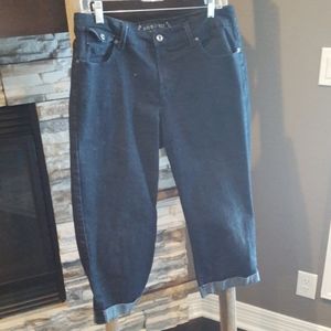 Sonoma Jean Capris